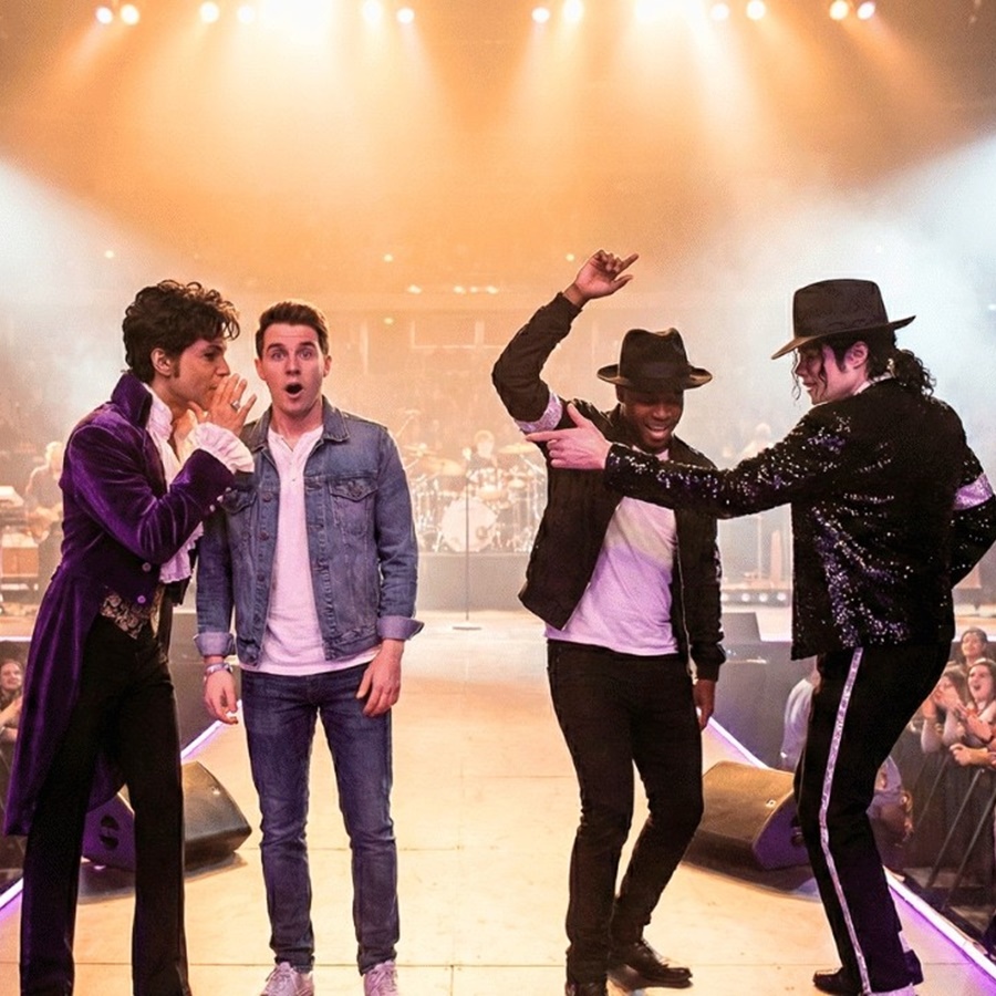 Prince CALLED Michael Jackson to End Their Rivalry — What 2 Fans Did on Stage SHOCKED 18,000 People D