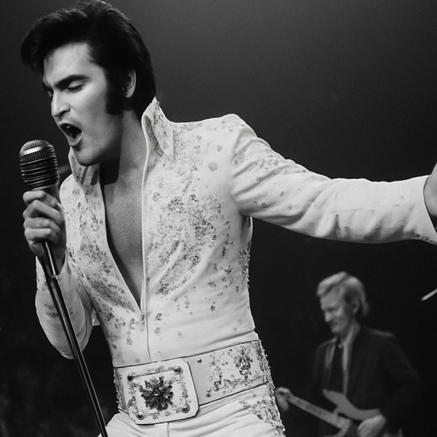 ELVIS PRESLEY: The World Loved Him — And That Was the Problem D