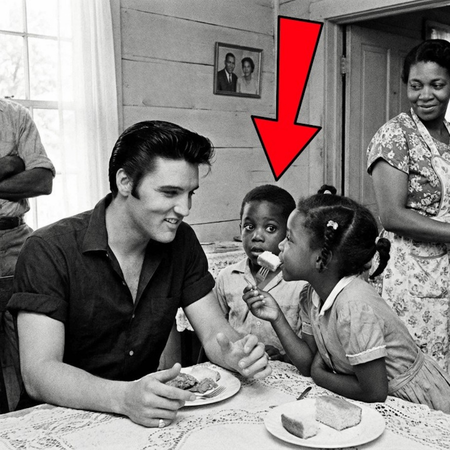 Stranded Family Tried To Pay Elvis For Help — He Refused the Money But Made UNEXPECTED Request