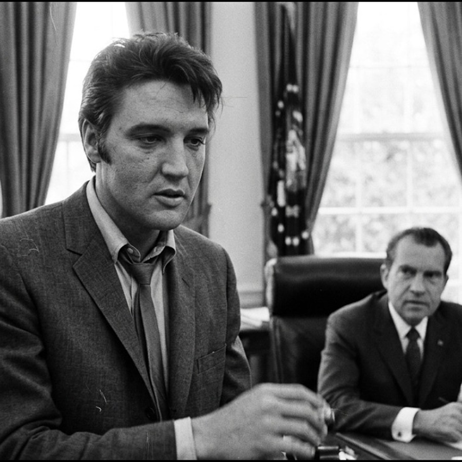 He Walked Into the White House Uninvited — What Elvis Asked Shocked Everyone D