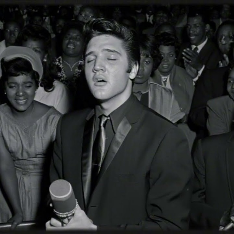 Mahalia Jackson INVITED Elvis to Sing in Church — What He Chose Shocked Everyone