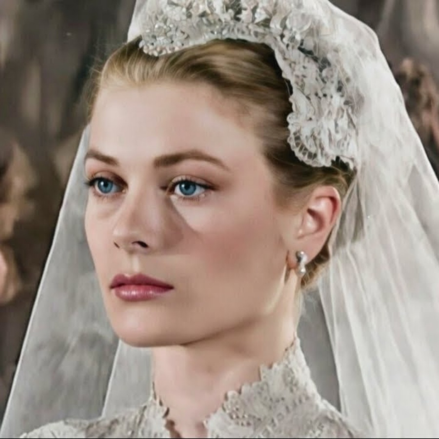 Grace Kelly Stopped Speaking at Her Engagement — The Room Froze and Nothing Felt the Same After